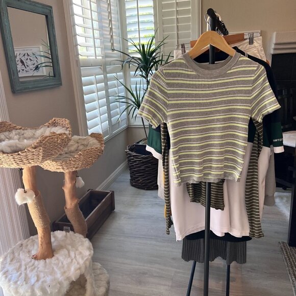 H&M Top Womens Size Medium Gray, White and Neon Yellow Divided Striped Ribbed - Picture 11 of 11